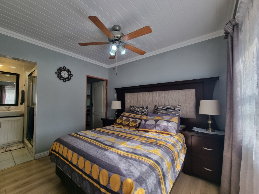 6 Bedroom Property for Sale in Dana Bay Western Cape